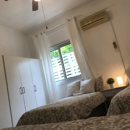 Renees Holiday House *