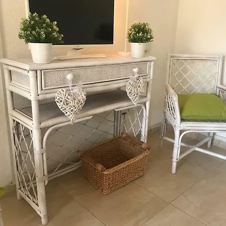 Renees Holiday House 沃罗里尼