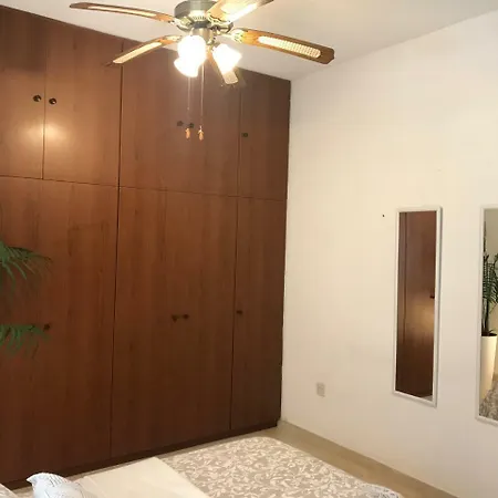 Renees Holiday House בית נופש *